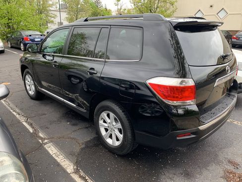 Used 2013 Toyota Highlander Plus AWD/4WD image 6