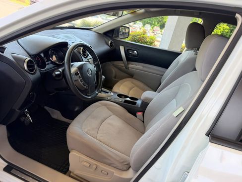 Used 2012 Nissan Rogue SV AWD/4WD image 6