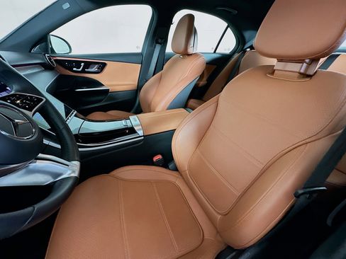 Used 2025 Mercedes-Benz C 300 Sedan image 13