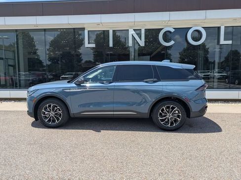 Certified 2026 Lincoln Nautilus Premier AWD/4WD image 3