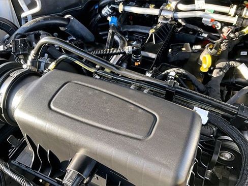 Used 2024 Ford Explorer XLT w/ Equipment Group 202A image 32