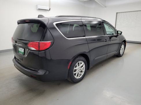 Used 2021 Chrysler Voyager Lxi FWD image 10