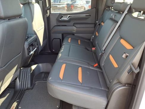 New 2026 GMC Sierra 1500 AT4 w/ AT4 Premium Package AWD/4WD image 7