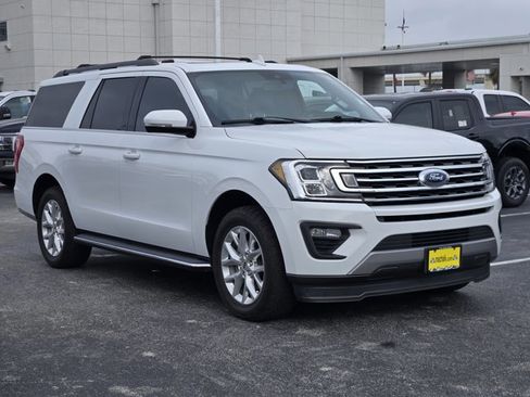 Certified 2021 Ford Expedition Max XLT image 3