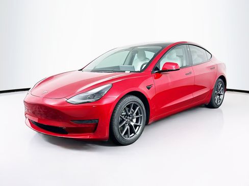 Used 2022 Tesla Model 3 Long Range AWD/4WD image 3