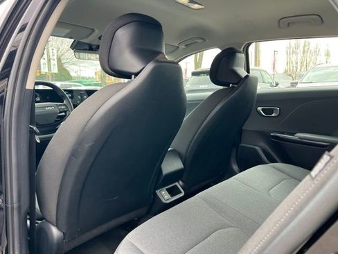 Certified 2025 Kia K4 LXS image 13