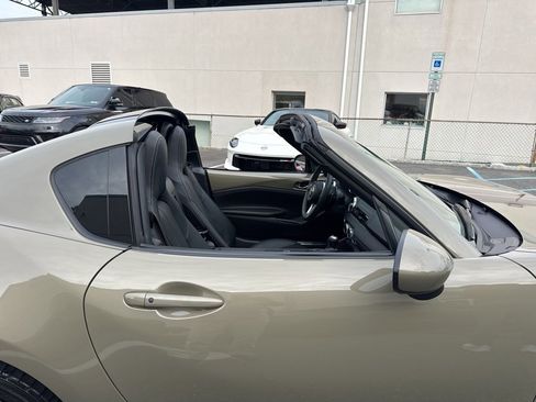 Used 2024 MAZDA MX-5 Miata RF Grand Touring image 37