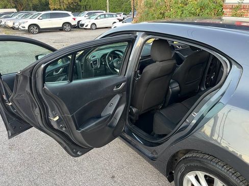 Used 2015 MAZDA MAZDA3 i Touring image 12
