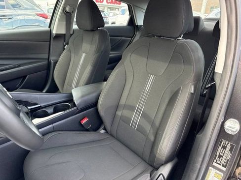 Used 2023 Hyundai Elantra SEL w/ Convenience Package FWD image 9