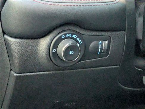 Used 2021 Dodge Durango R/T w/ Technology Group AWD/4WD image 11