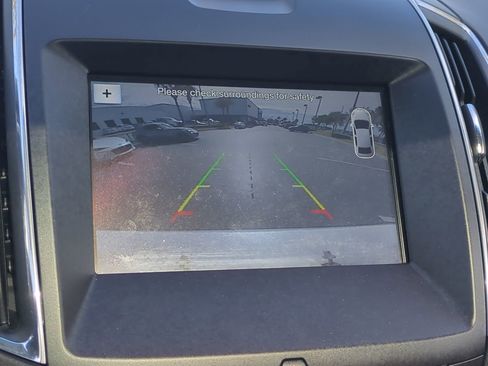 Used 2018 Ford Edge Titanium w/ Equipment Group 301A image 21