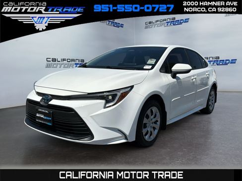 Used 2023 Toyota Corolla LE w/ Carpet Mat Package (TMS) FWD image 1