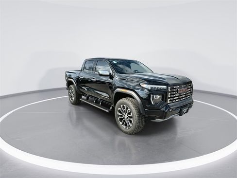 New 2026 GMC Canyon Denali image 2