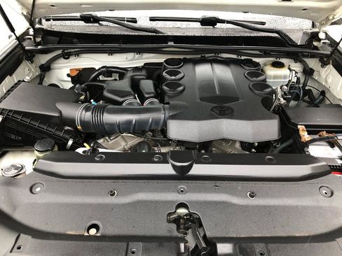Used 2012 Toyota 4Runner SR5 AWD/4WD image 24