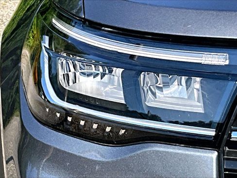 New 2026 Ford Explorer Active AWD/4WD image 32