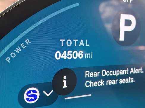 Certified 2025 MINI Cooper S image 18