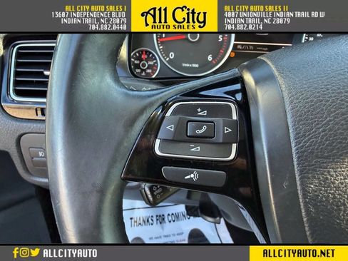 Used 2016 Volkswagen Touareg Sport image 21