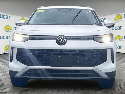 New 2026 Volkswagen Tiguan SE AWD/4WD image 3