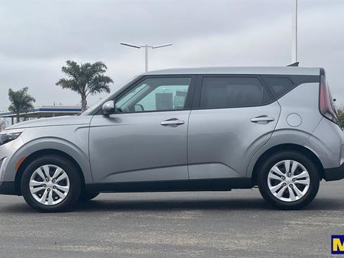 Used 2025 Kia Soul LX image 7