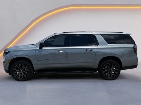 Used 2026 Chevrolet Suburban Premier w/ Sun And Tow Package AWD/4WD image 6