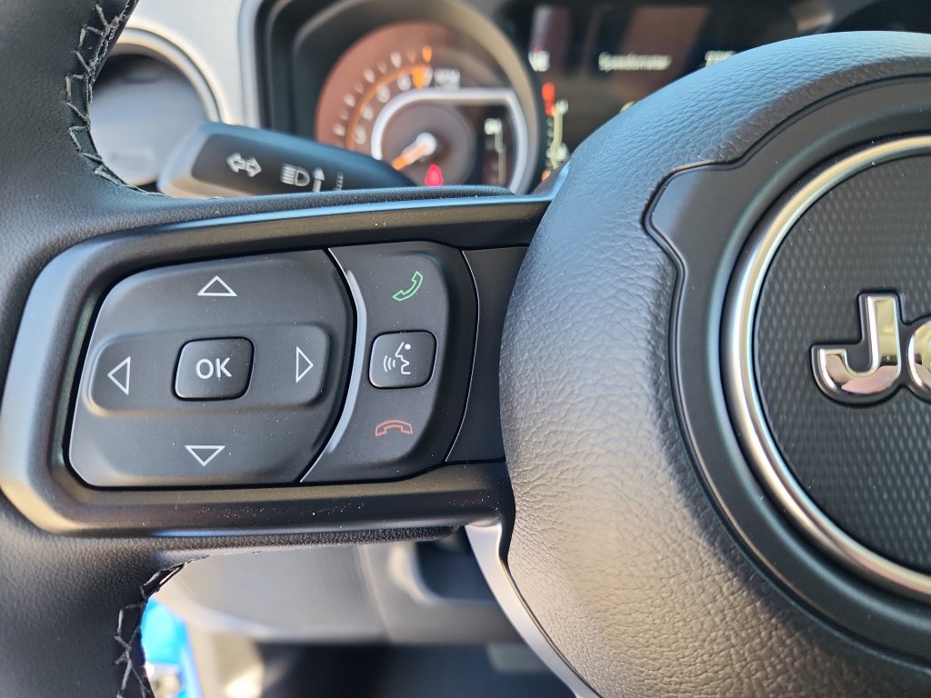 New 2026 Jeep Gladiator Sport AWD/4WD image 11