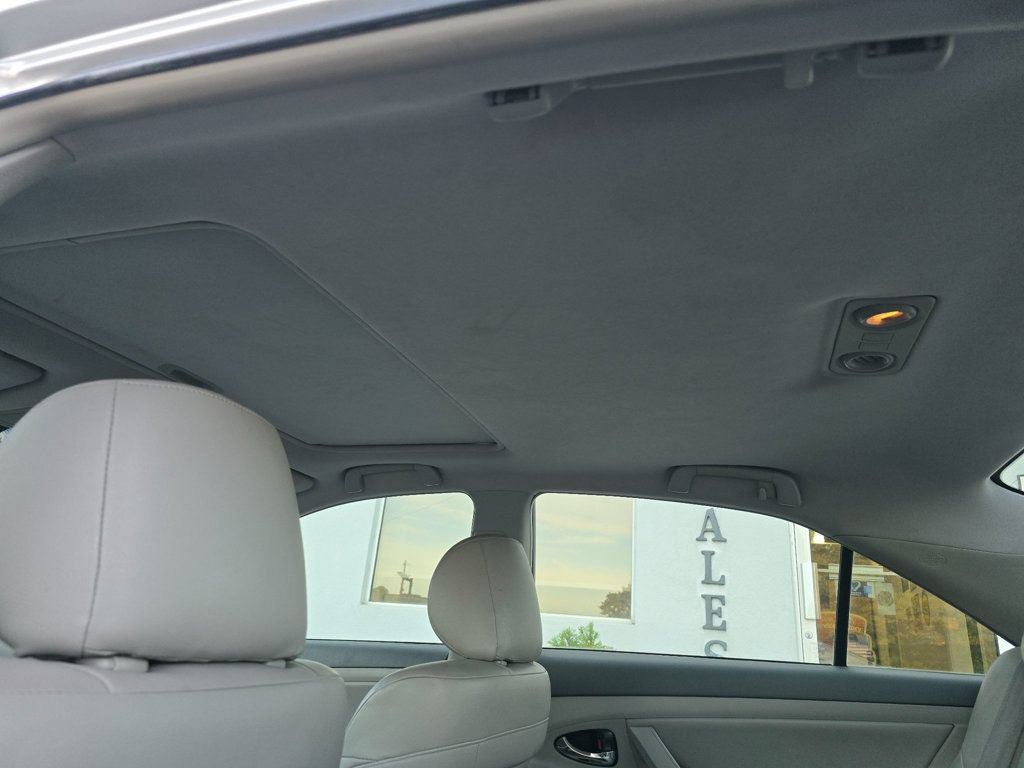 Used 2007 Toyota Camry Hybrid w/ Leather Pkg FWD image 13