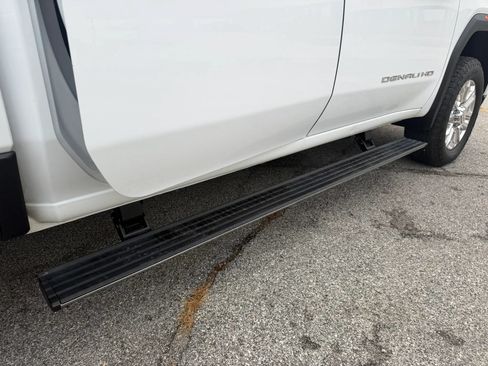 Used 2021 GMC Sierra 3500 Denali w/ Denali Ultimate Package AWD/4WD image 22