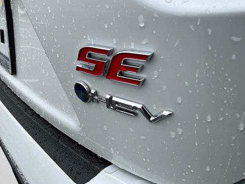 Used 2025 Toyota Corolla SE FWD image 24