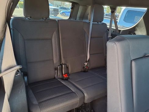 Used 2024 GMC Yukon XL SLE image 17