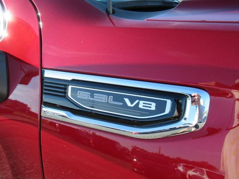 Used 2023 GMC Sierra 1500 SLT w/ SLT Premium Plus Package AWD/4WD image 34