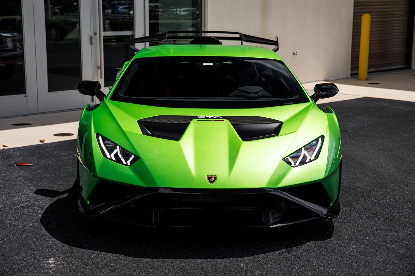 Used 2023 Lamborghini Huracan STO RWD image 9