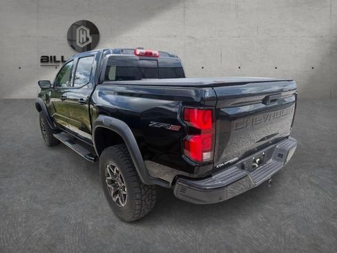 Used 2025 Chevrolet Colorado ZR2 w/ Technology Package AWD/4WD image 5