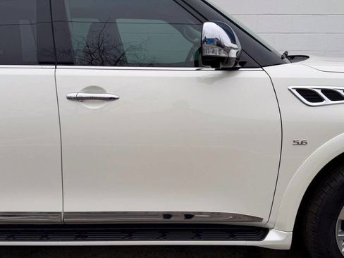 Used 2016 INFINITI QX80 4WD w/ Signature Edition Package image 16
