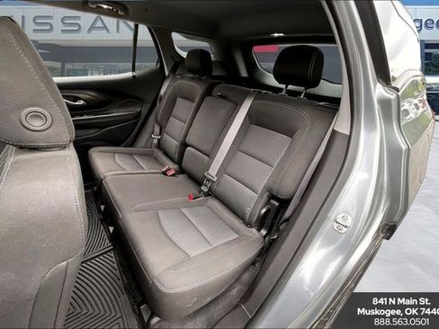 Used 2024 GMC Terrain SLE w/ Driver Convenience Package FWD image 22