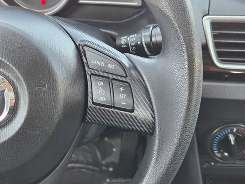 Used 2014 MAZDA MAZDA3 i Sport image 25