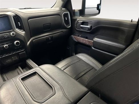 Used 2022 GMC Sierra 2500 Denali w/ Technology Package image 11