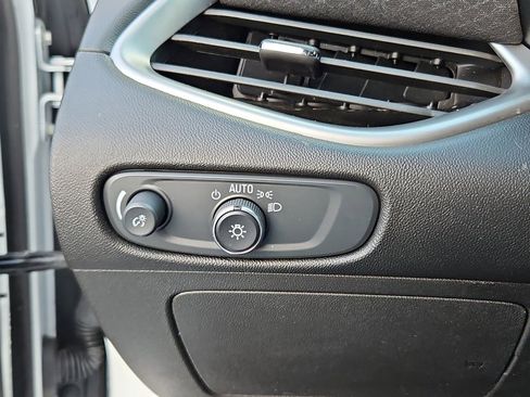 Used 2024 Chevrolet Malibu LT image 15