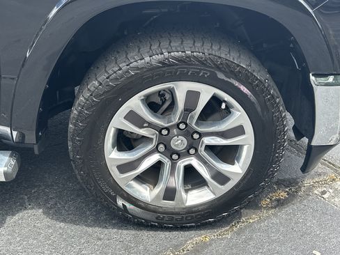 Used 2022 RAM 1500 Limited AWD/4WD image 15