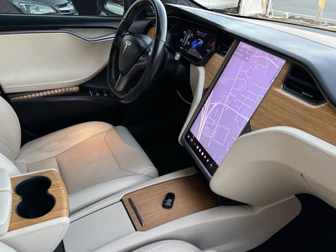 Used 2020 Tesla Model S Performance image 14