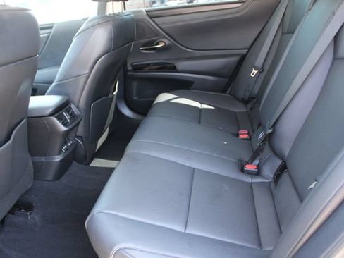 Used 2024 Lexus ES 300h w/ Premium Package FWD image 37