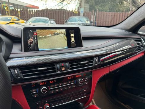 Used 2015 BMW X6 M image 15