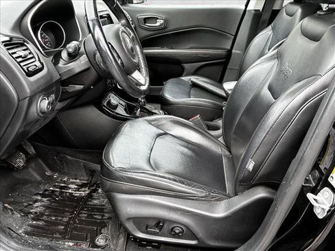 Used 2018 Jeep Compass Limited w/ Navigation Group image 11