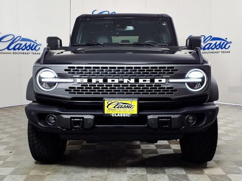 Used 2023 Ford Bronco Badlands w/ Sasquatch Package AWD/4WD image 3