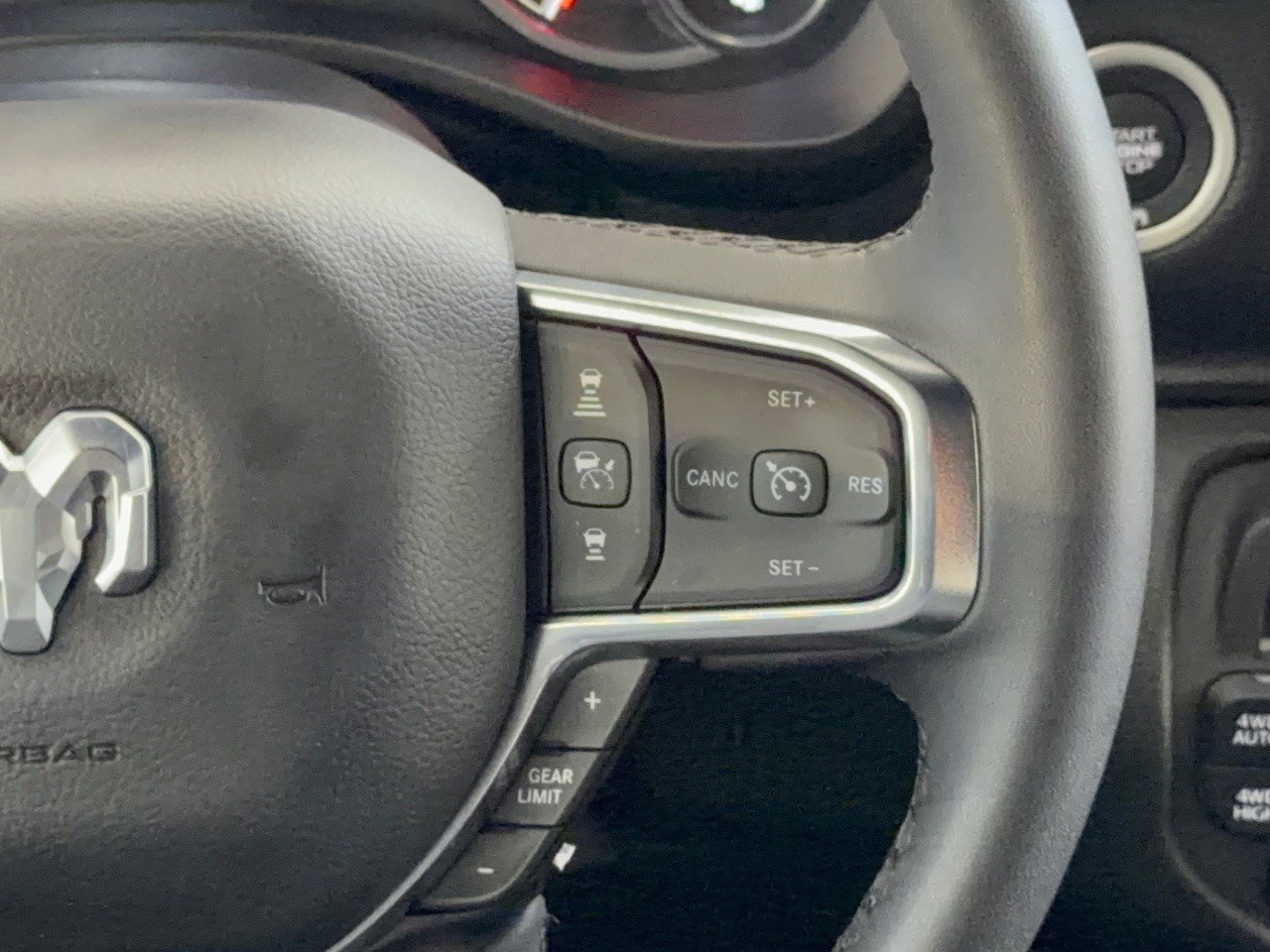 Used 2025 RAM 1500 Laramie w/ Sport Appearance Package AWD/4WD image 19