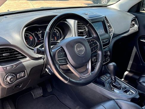 Used 2021 Jeep Cherokee Latitude Plus image 14