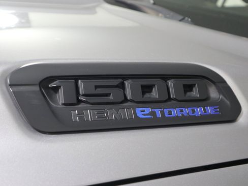 Used 2024 RAM 1500 Big Horn AWD/4WD image 32