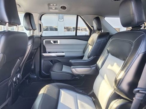 Certified 2022 Ford Explorer XLT w/ Equipment Group 202A image 26