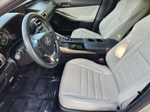 Used 2014 Lexus IS 250 w/ F-Sport Package RWD image 15