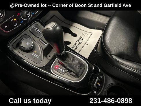 Used 2020 Jeep Compass Latitude AWD/4WD image 24