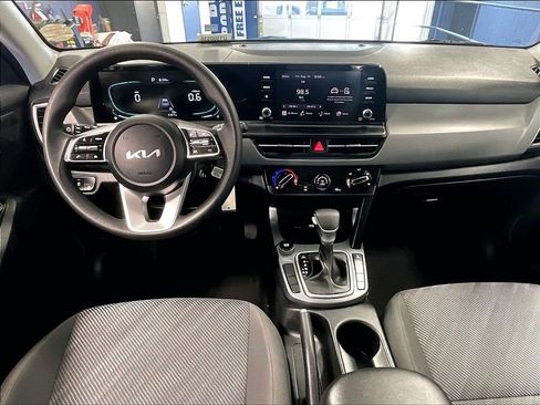 Used 2024 Kia Seltos LX AWD/4WD image 22